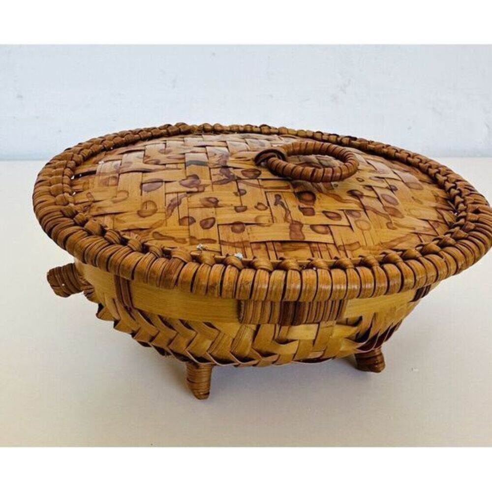 Rattan Turtle Armadillo Basket with Lid‎  Decorative Box